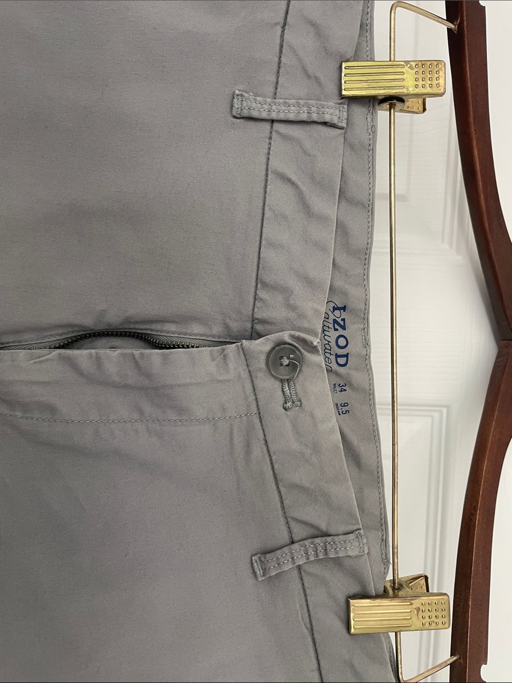 Izod Light Gray Men’s Chino Shorts